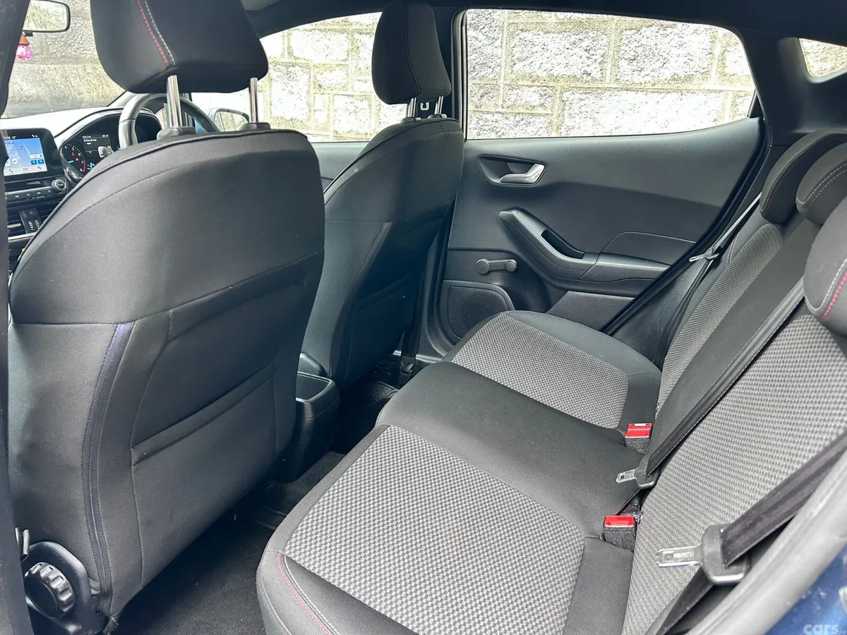 Ford Fiesta Hatchback, Petrol, 2018, Blue