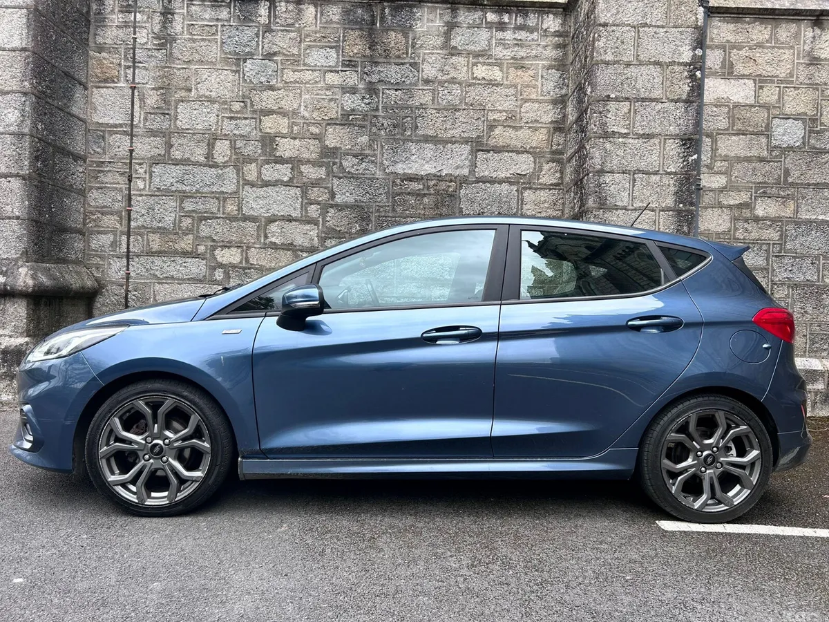 Ford Fiesta Hatchback, Petrol, 2018, Blue