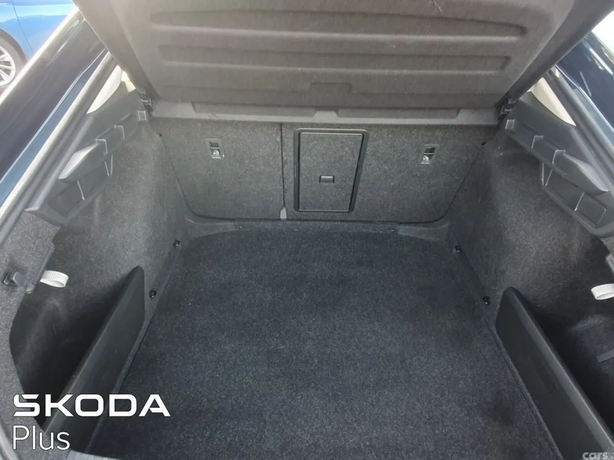 Skoda Octavia Saloon, Diesel, 2024, Blue