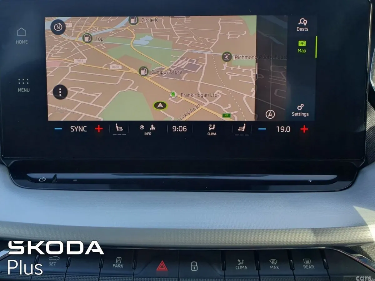 Skoda Octavia Saloon, Diesel, 2024, Blue