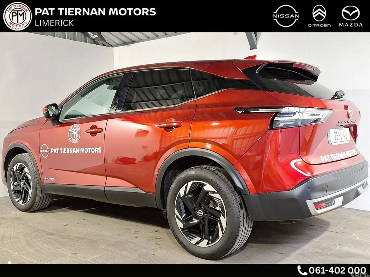 Nissan Qashqai MPV, Petrol Hybrid, 2026, Red