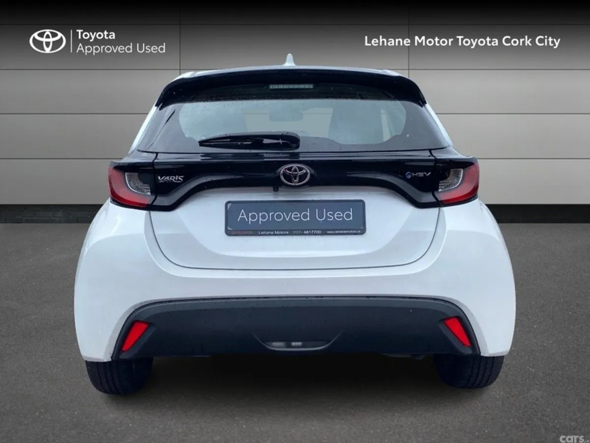 Toyota Yaris Hatchback, Petrol Hybrid, 2024, White