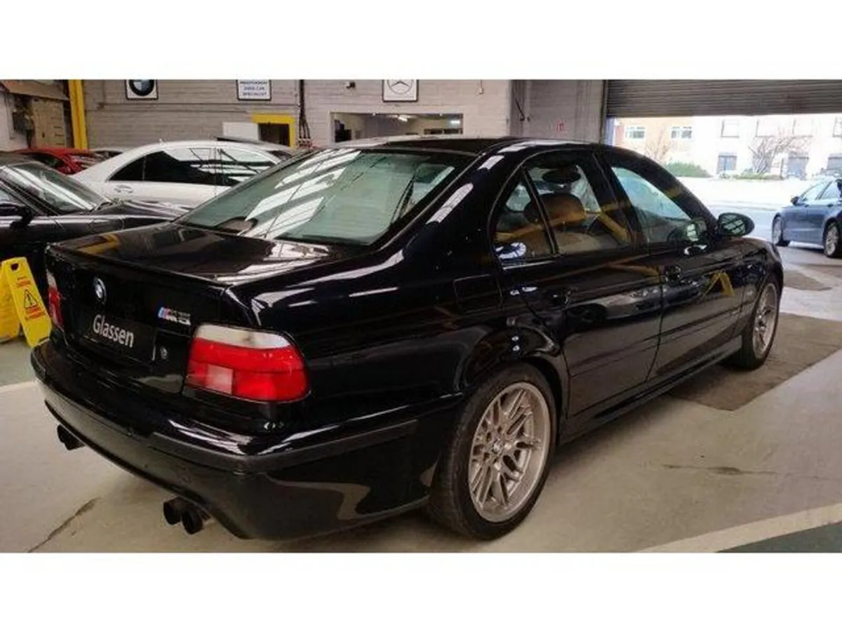 BMW M5 Saloon, Petrol, 2000, Black