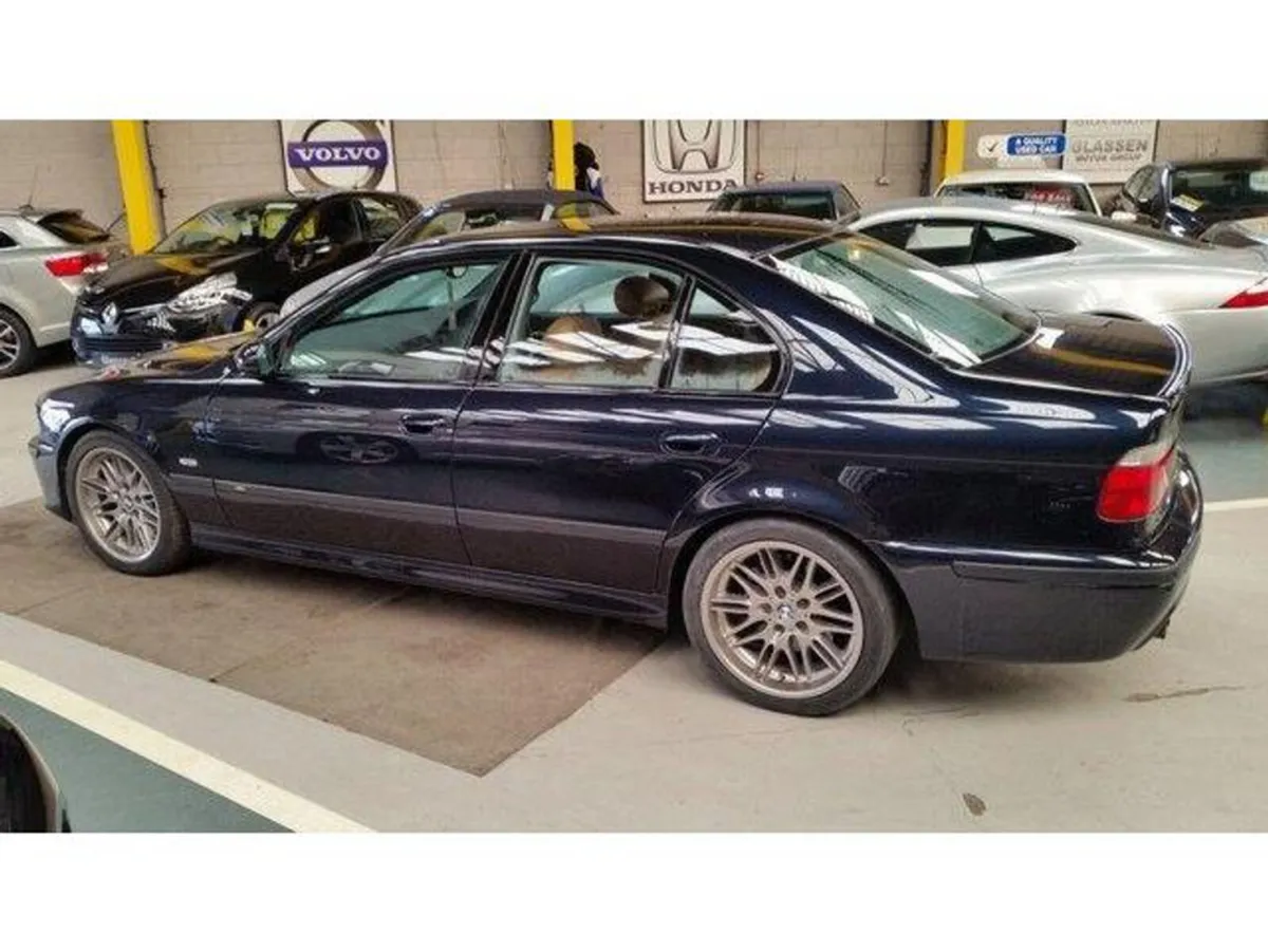 BMW M5 Saloon, Petrol, 2000, Black