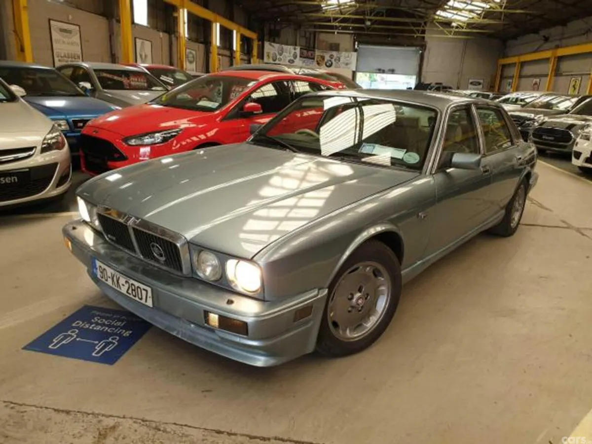 Jaguar XJ Saloon, Petrol, 1990, Blue