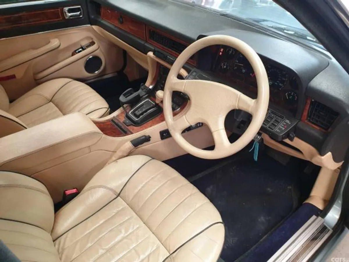 Jaguar XJ Saloon, Petrol, 1990, Blue