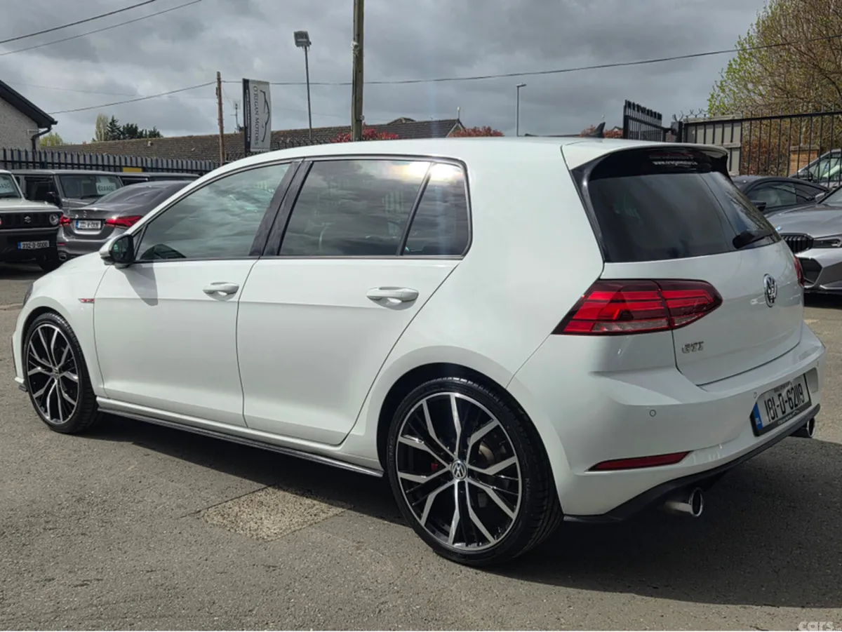 Volkswagen Golf Hatchback, Petrol, 2018, White