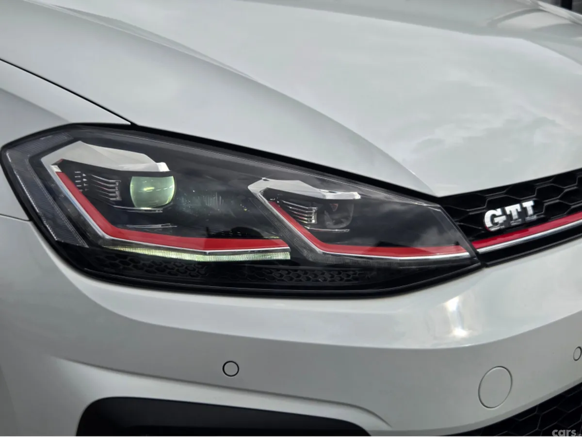 Volkswagen Golf Hatchback, Petrol, 2018, White