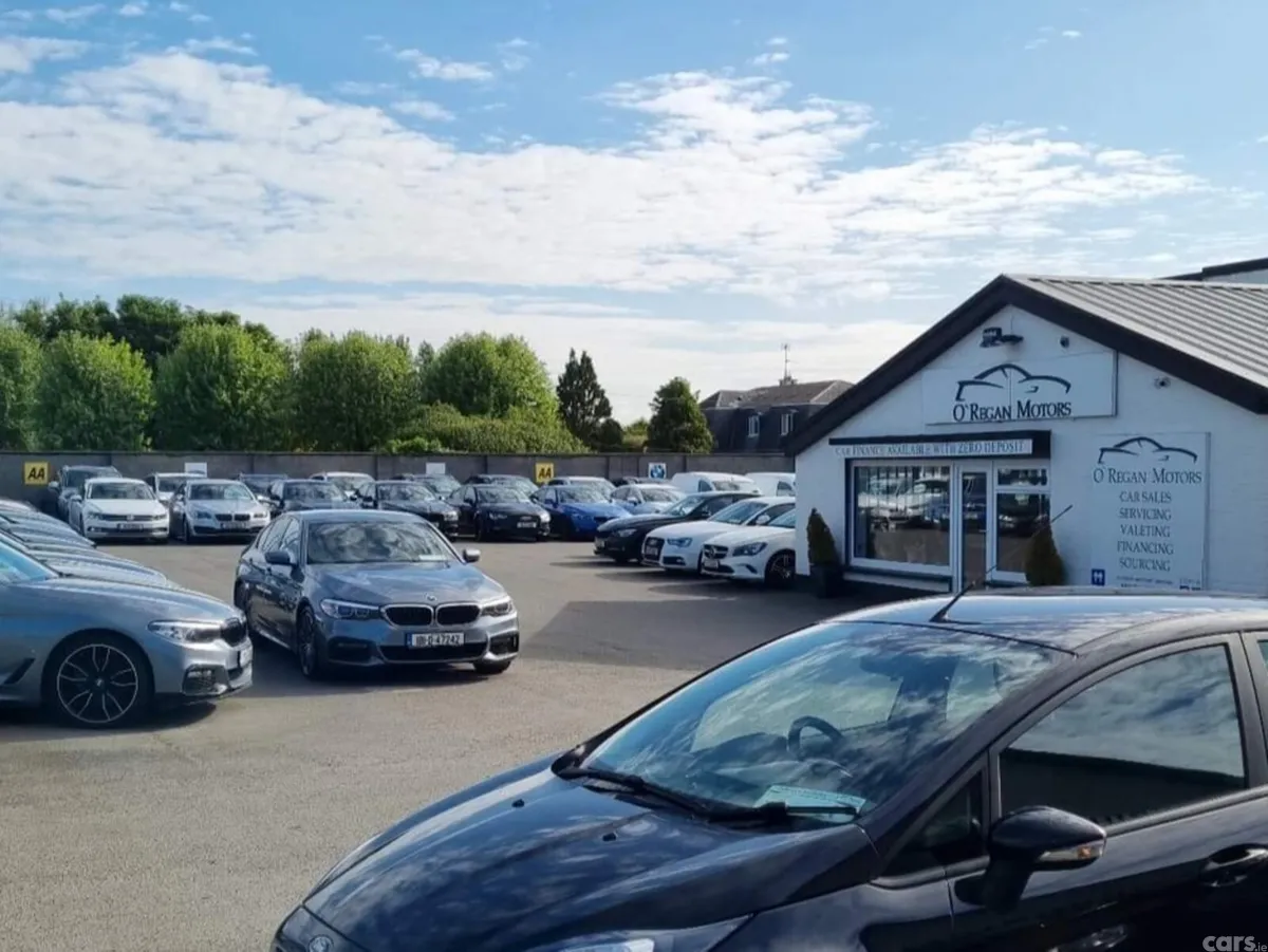 Volkswagen Golf Hatchback, Petrol, 2018, White