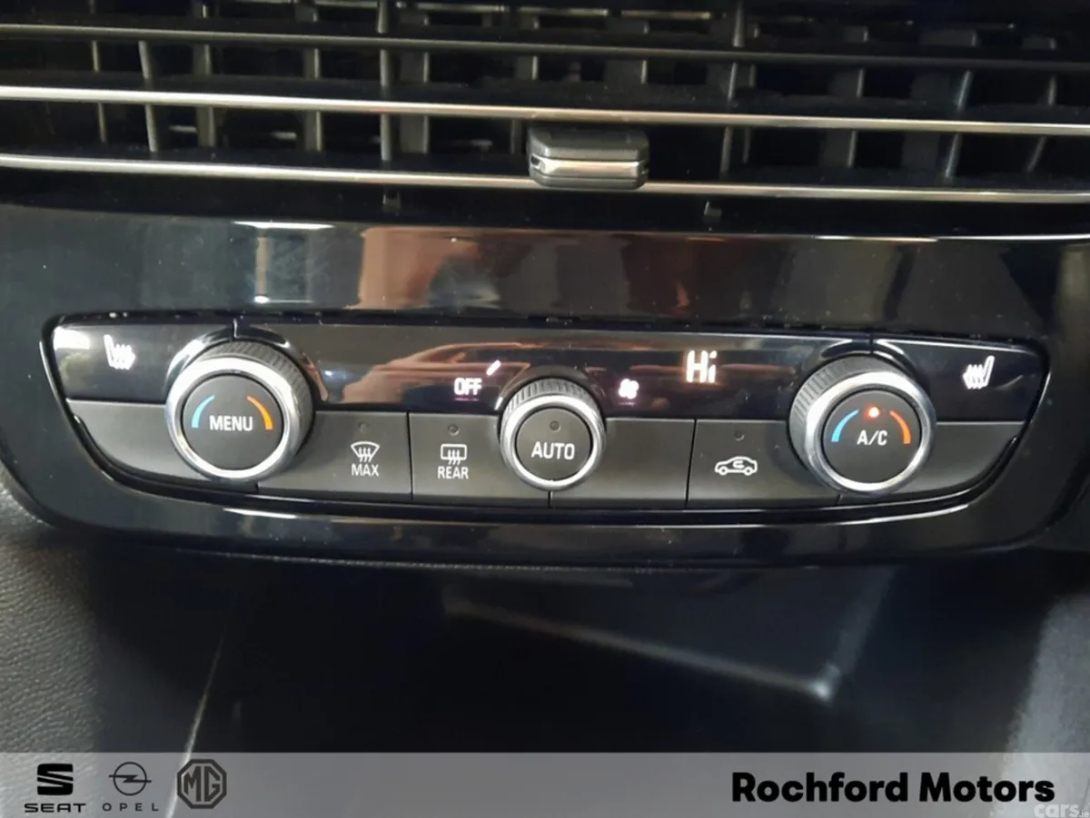 Opel Mokka MPV, Petrol, 2023, Red