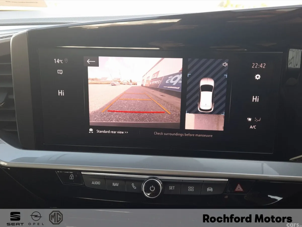 Opel Mokka MPV, Petrol, 2023, Red