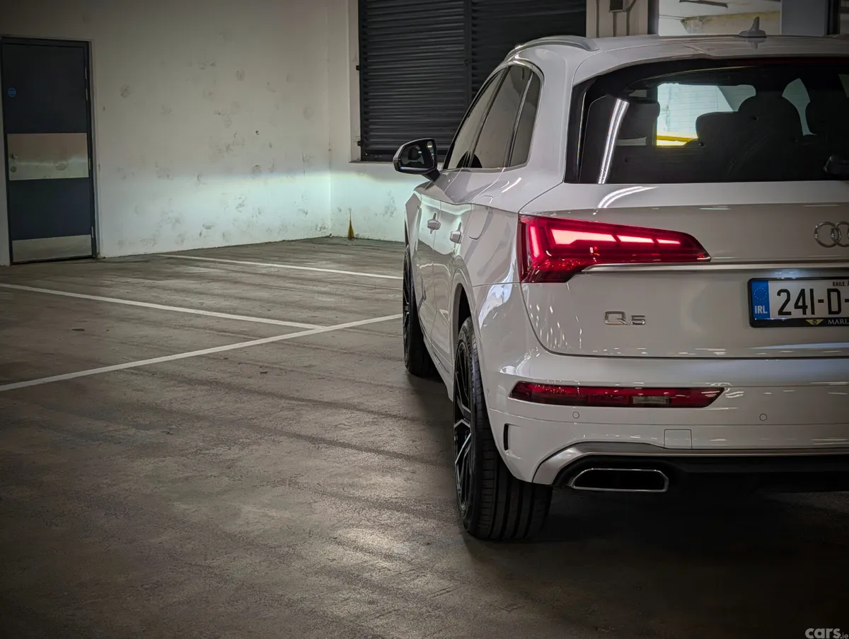 Audi Q5 SUV, Petrol Plug-in Hybrid, 2024, White