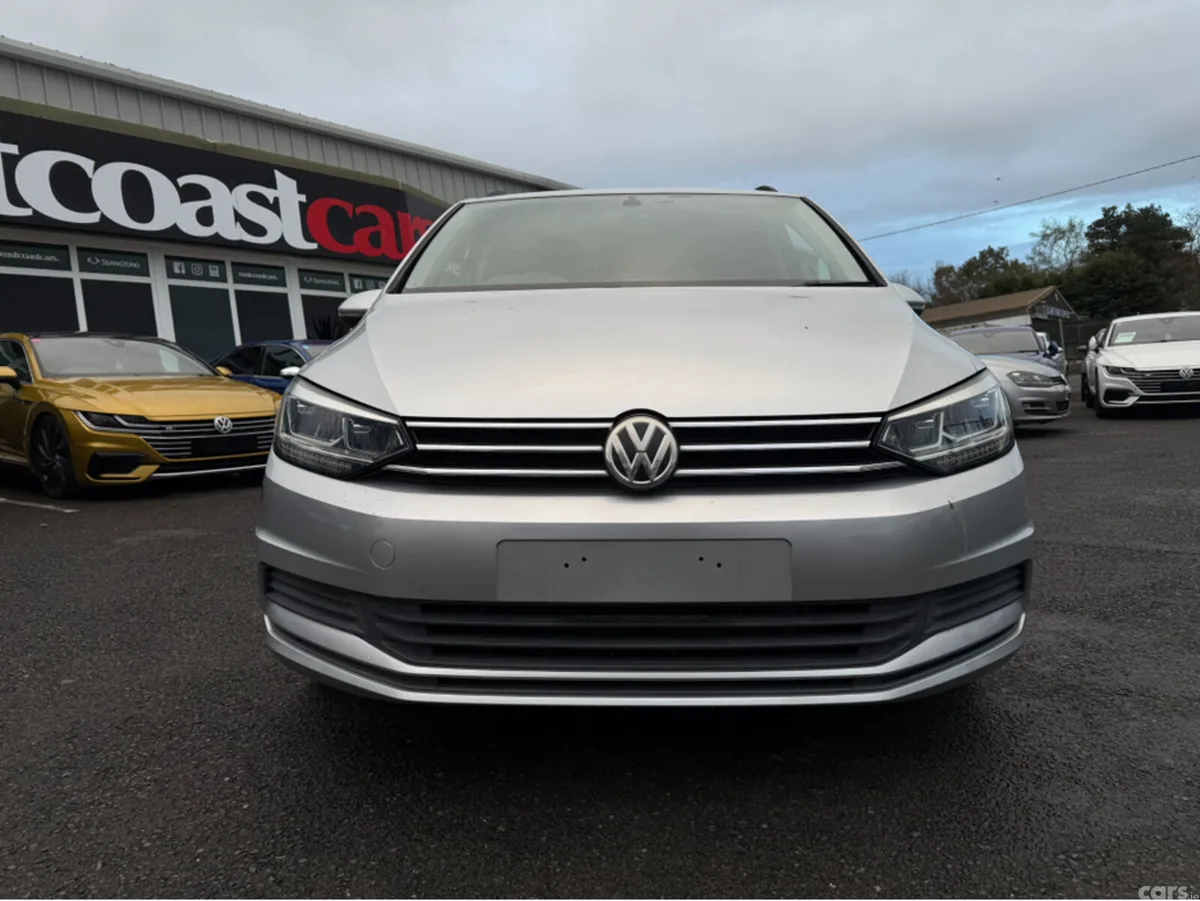 Volkswagen Touran MPV, Petrol, 2016, Silver