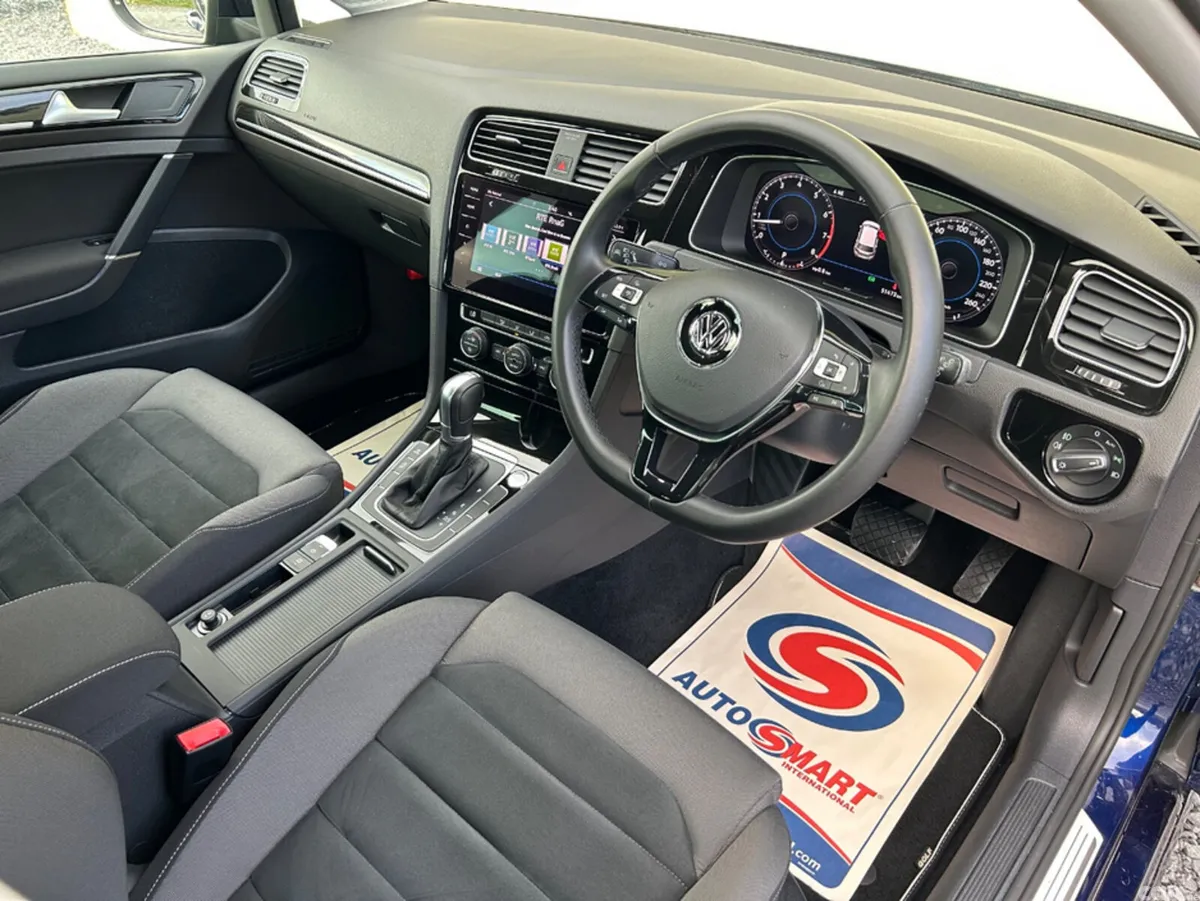 Volkswagen Golf Hatchback, Petrol, 2018, Blue