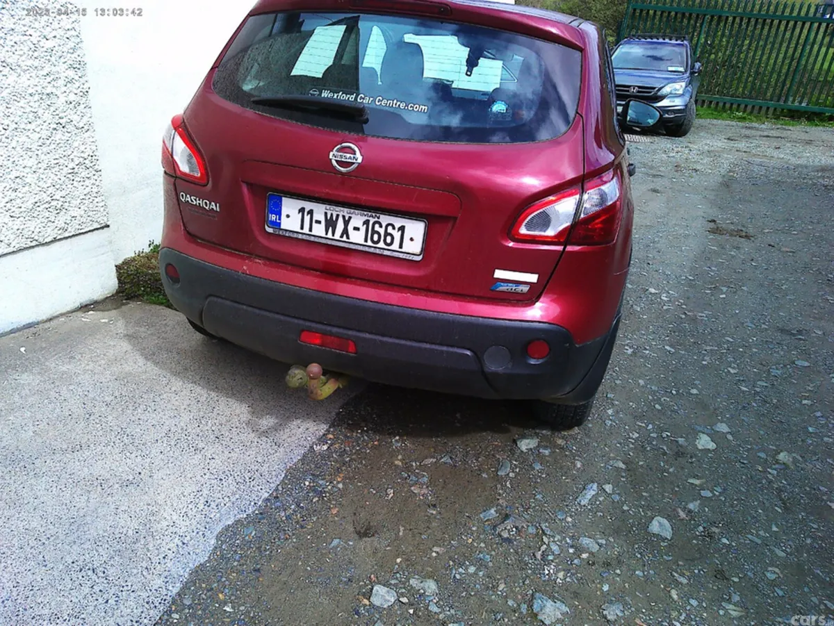 Nissan Qashqai Hatchback, Diesel, 2011, Red
