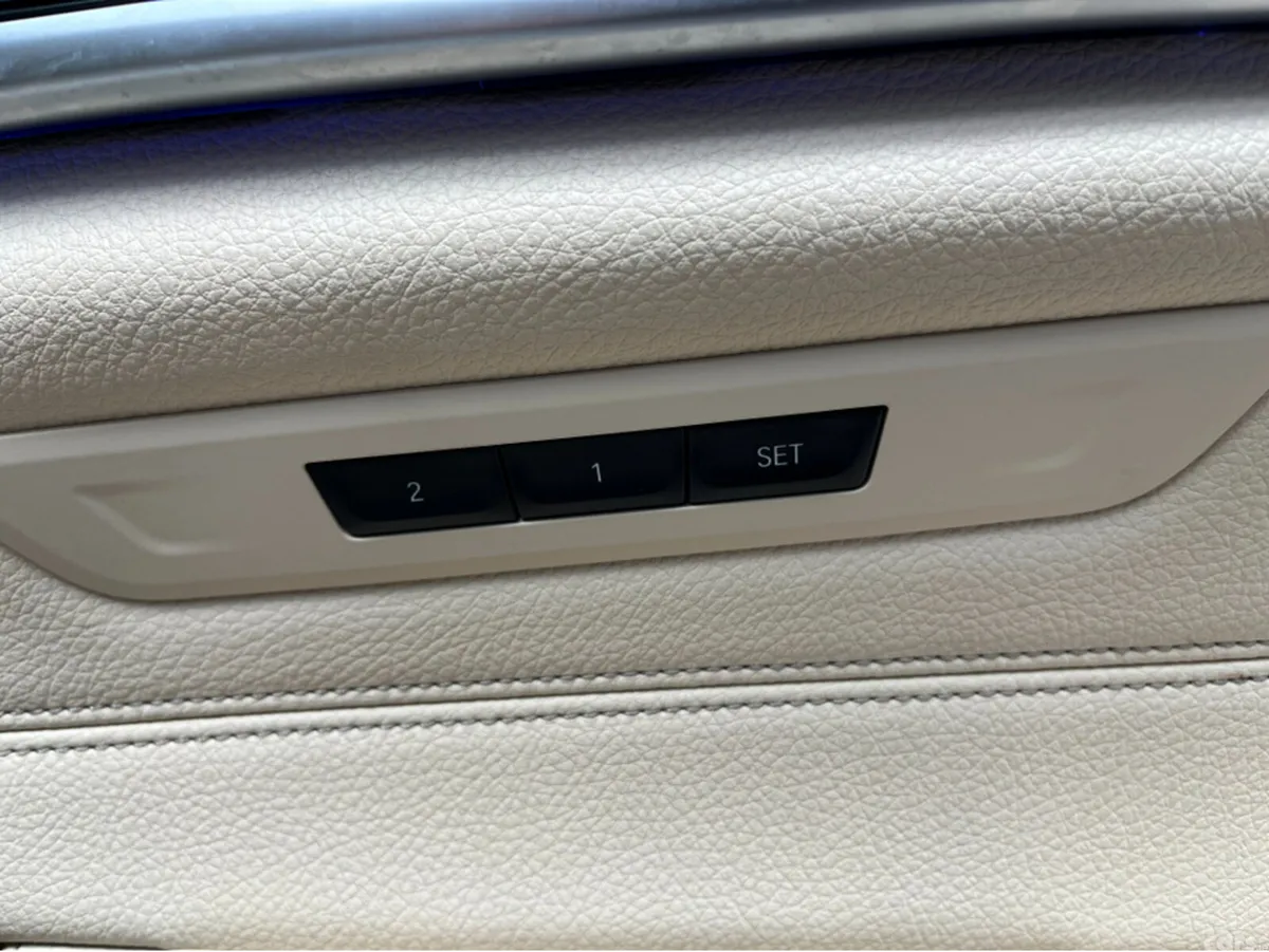 BMW 5-Series Saloon, Petrol Plug-in Hybrid, 2017, White
