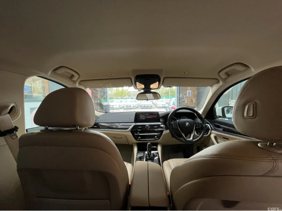 BMW 5-Series Saloon, Petrol Plug-in Hybrid, 2017, White