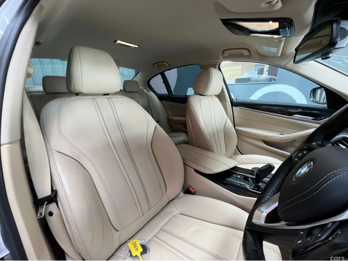 BMW 5-Series Saloon, Petrol Plug-in Hybrid, 2017, White