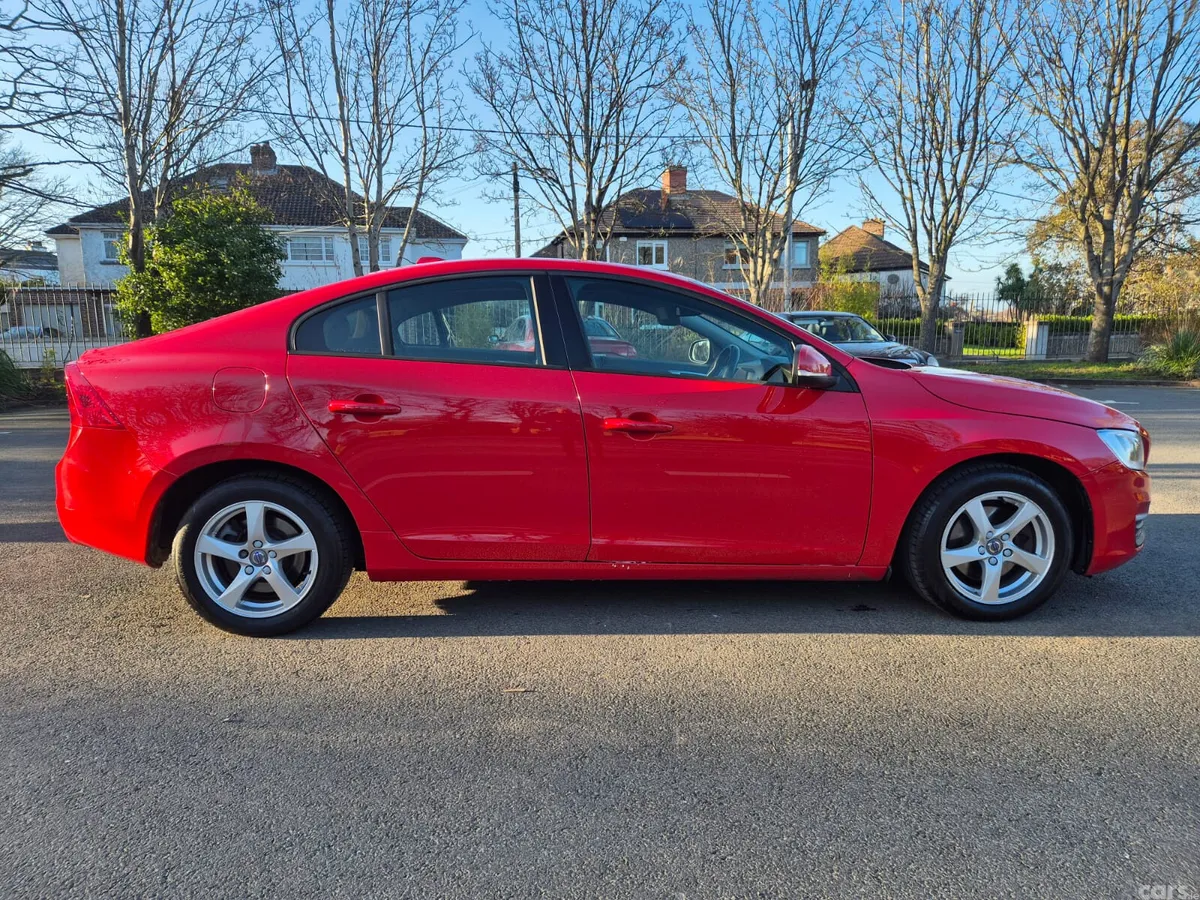 Volvo S60 Saloon, Diesel, 2017, Red