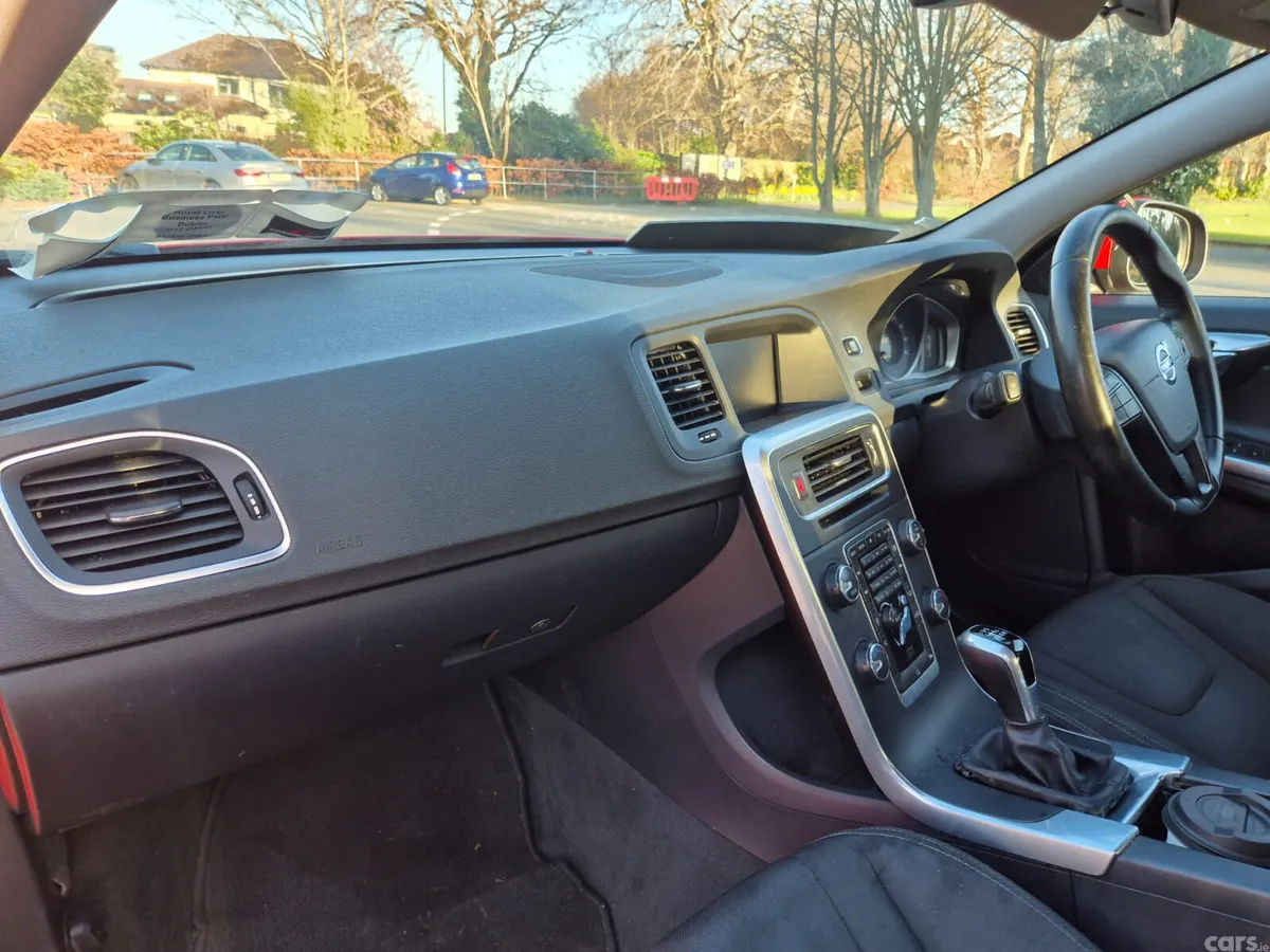 Volvo S60 Saloon, Diesel, 2017, Red