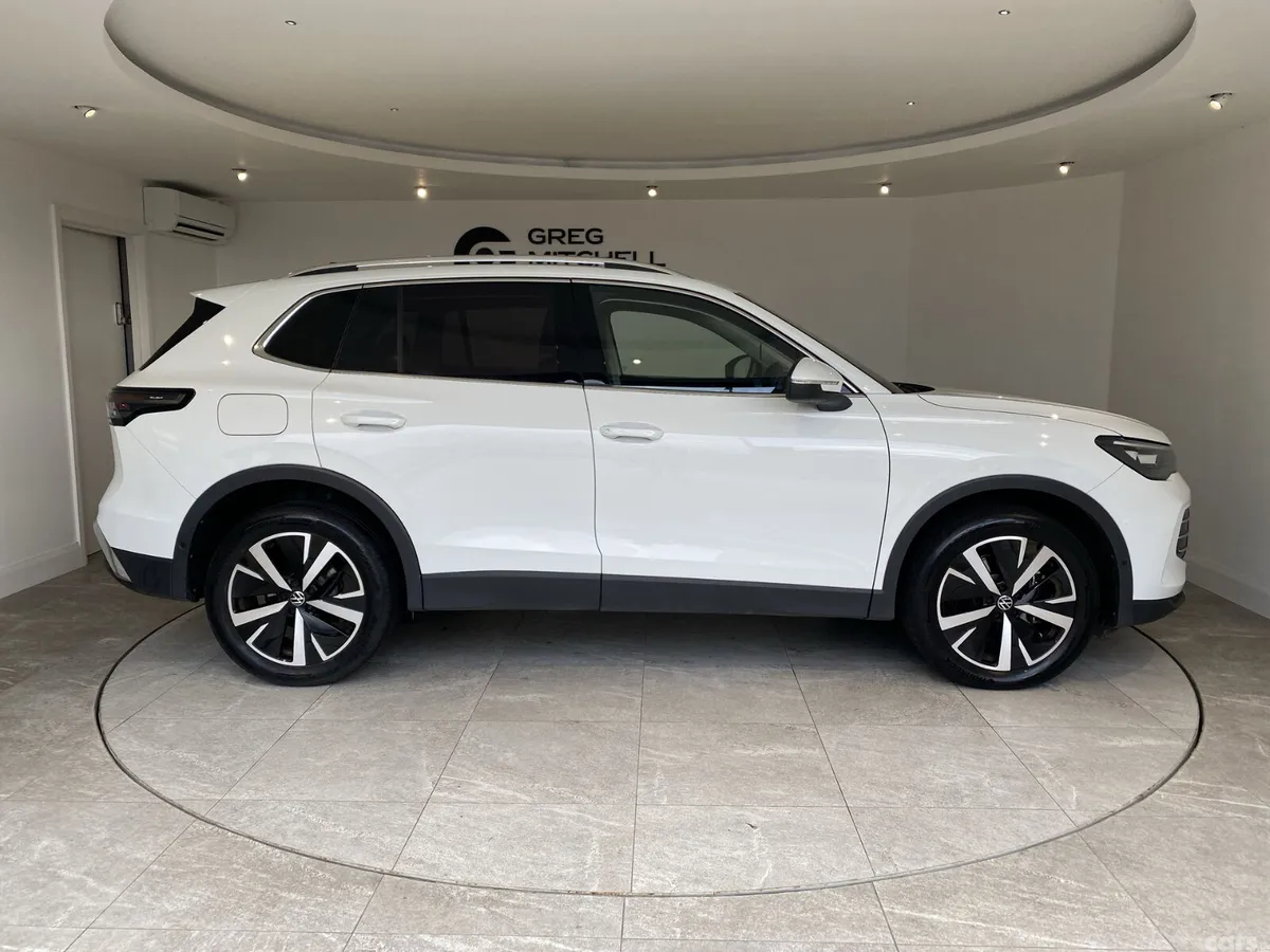 Volkswagen Tiguan SUV, Petrol Hybrid, 2024, White