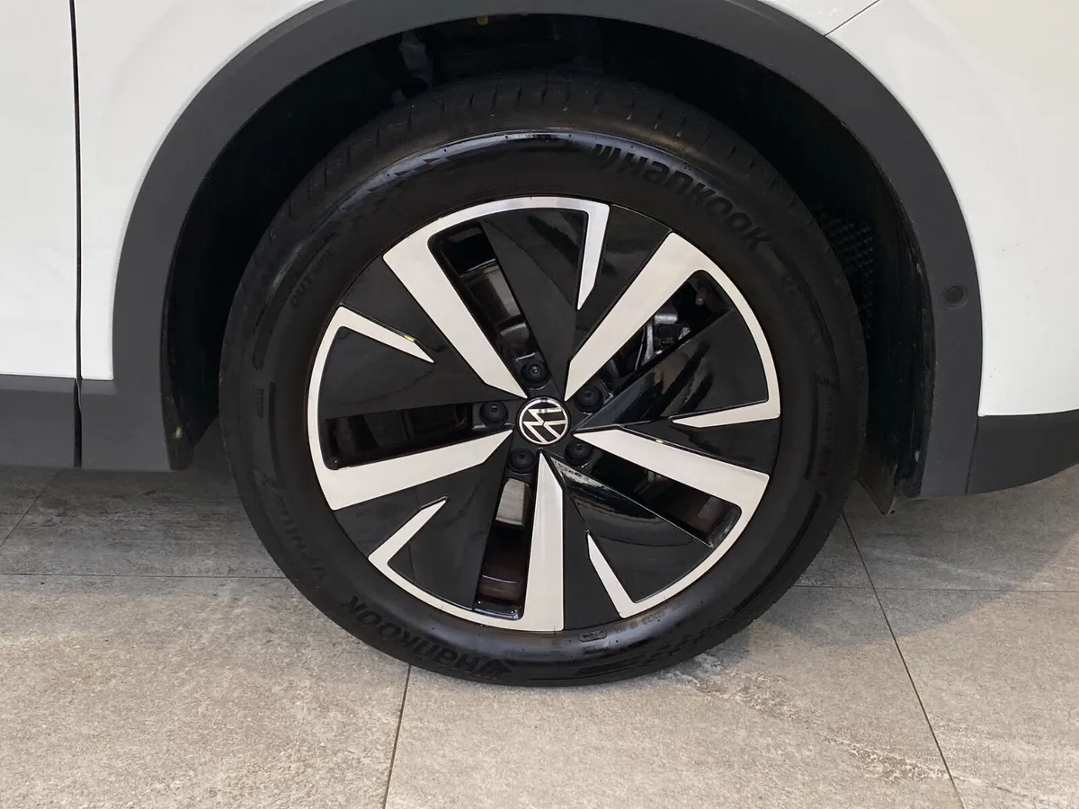 Volkswagen Tiguan SUV, Petrol Hybrid, 2024, White