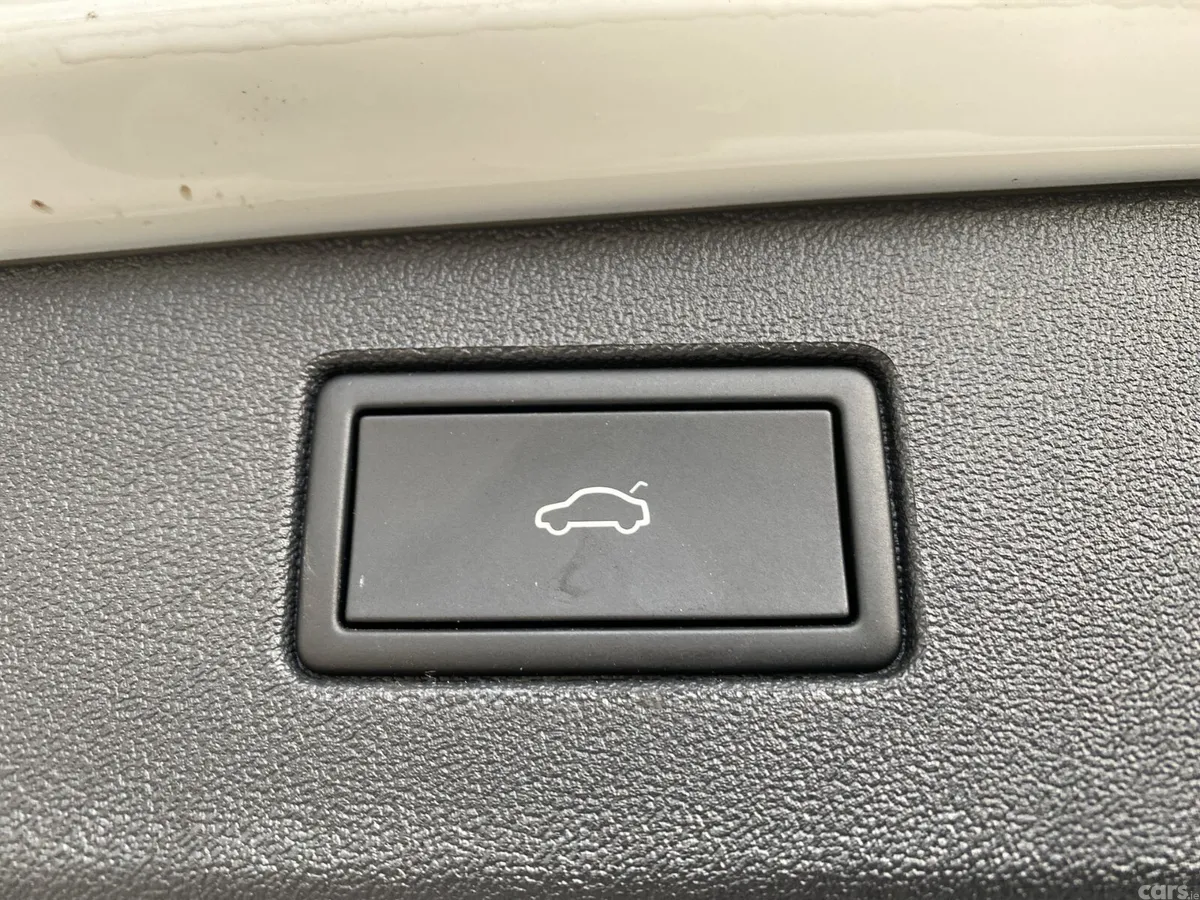 Volkswagen Tiguan SUV, Petrol Hybrid, 2024, White