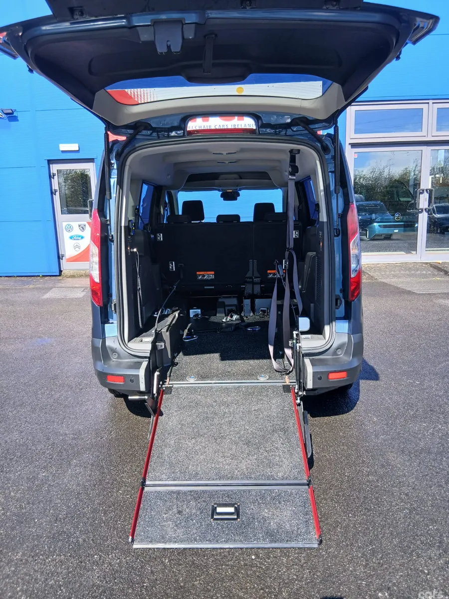 Ford Tourneo Connect MPV, Diesel, 2022, Blue