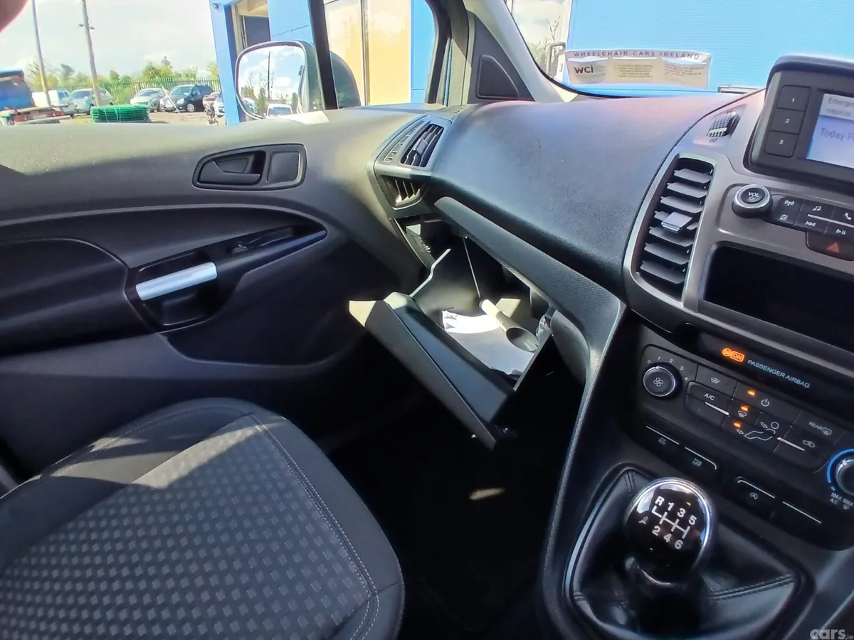 Ford Tourneo Connect MPV, Diesel, 2022, Blue