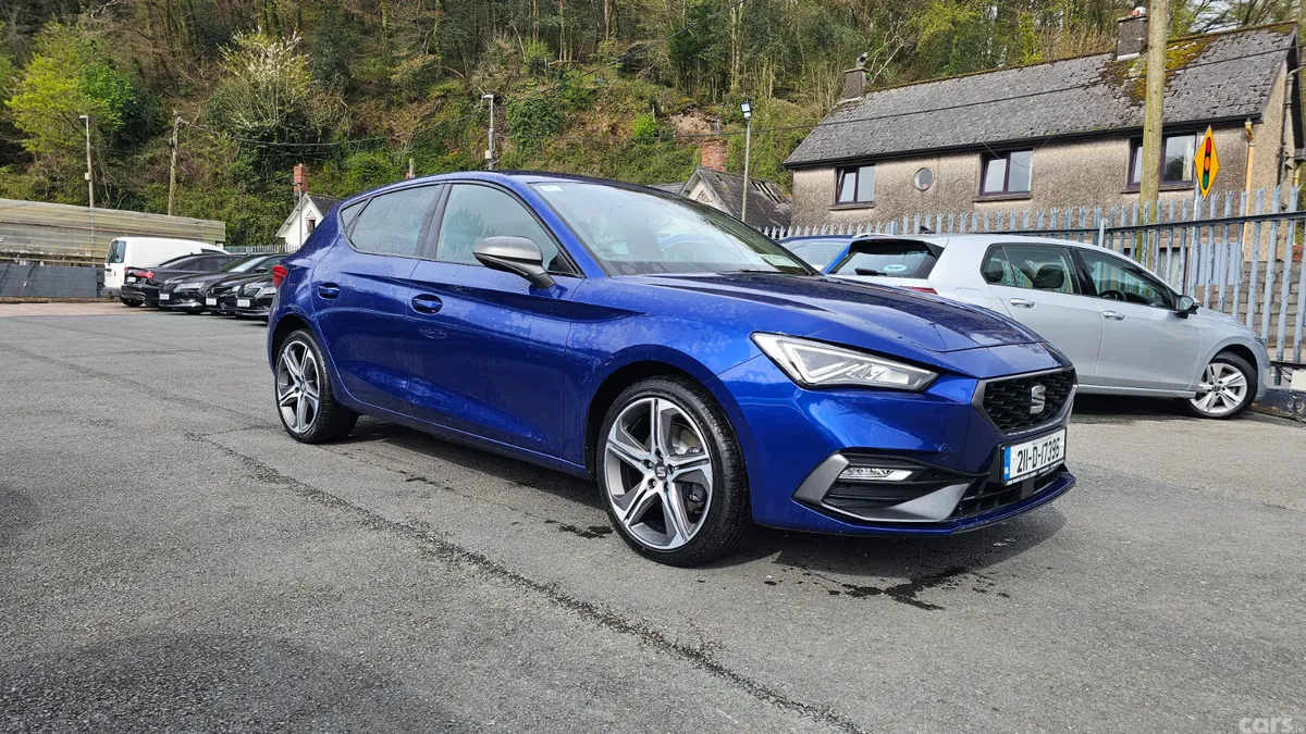 SEAT Leon Estate, Petrol Plug-in Hybrid, 2021, Blue