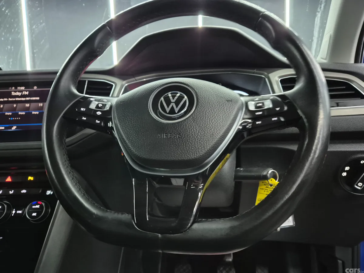 Volkswagen T-Roc SUV, Diesel, 2021, Blue