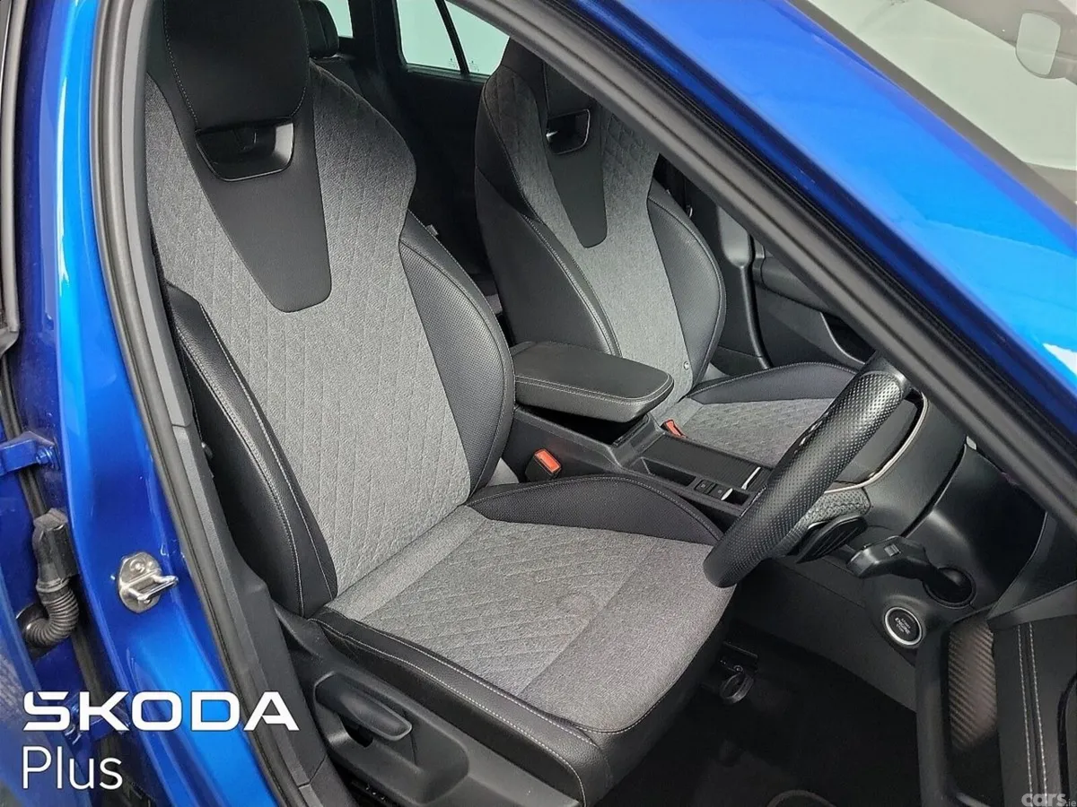 Skoda Octavia Estate, Diesel, 2025, Blue