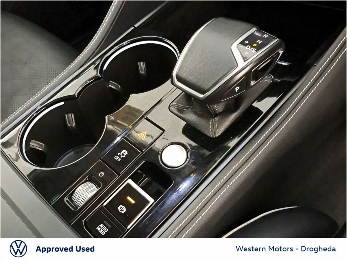 Volkswagen Touareg SUV, Petrol Plug-in Hybrid, 2024, White