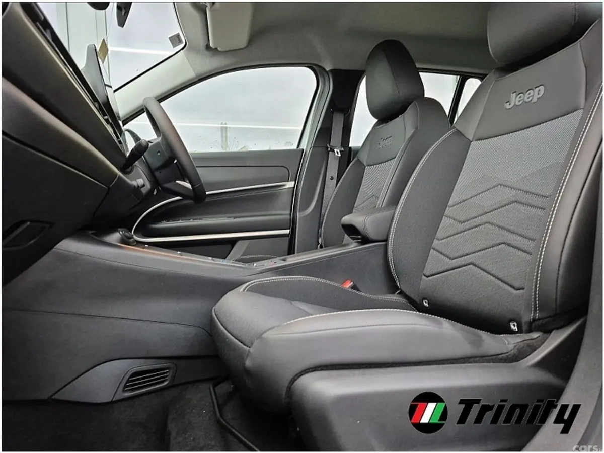 Jeep Avenger SUV, Electric, 2026, Grey
