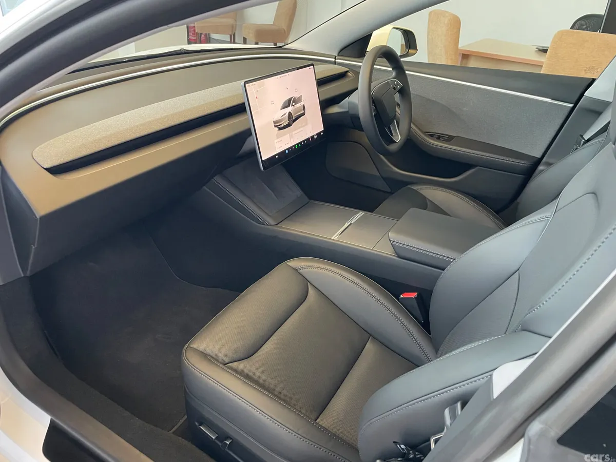 Tesla Model 3 Saloon, Electric, 2025, White
