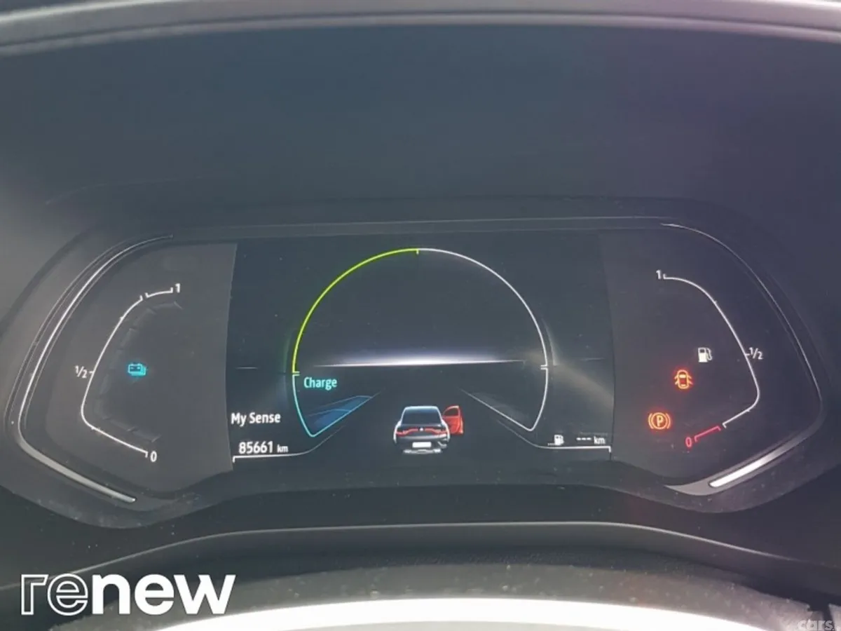 Renault Arkana Hatchback, Petrol, 2022, White