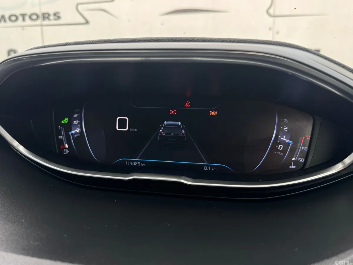 Peugeot 5008 MPV, Petrol, 2019, Black
