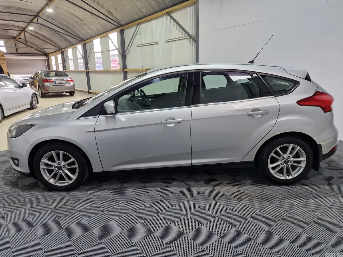 Ford Focus Hatchback, Diesel, 2017, Grey