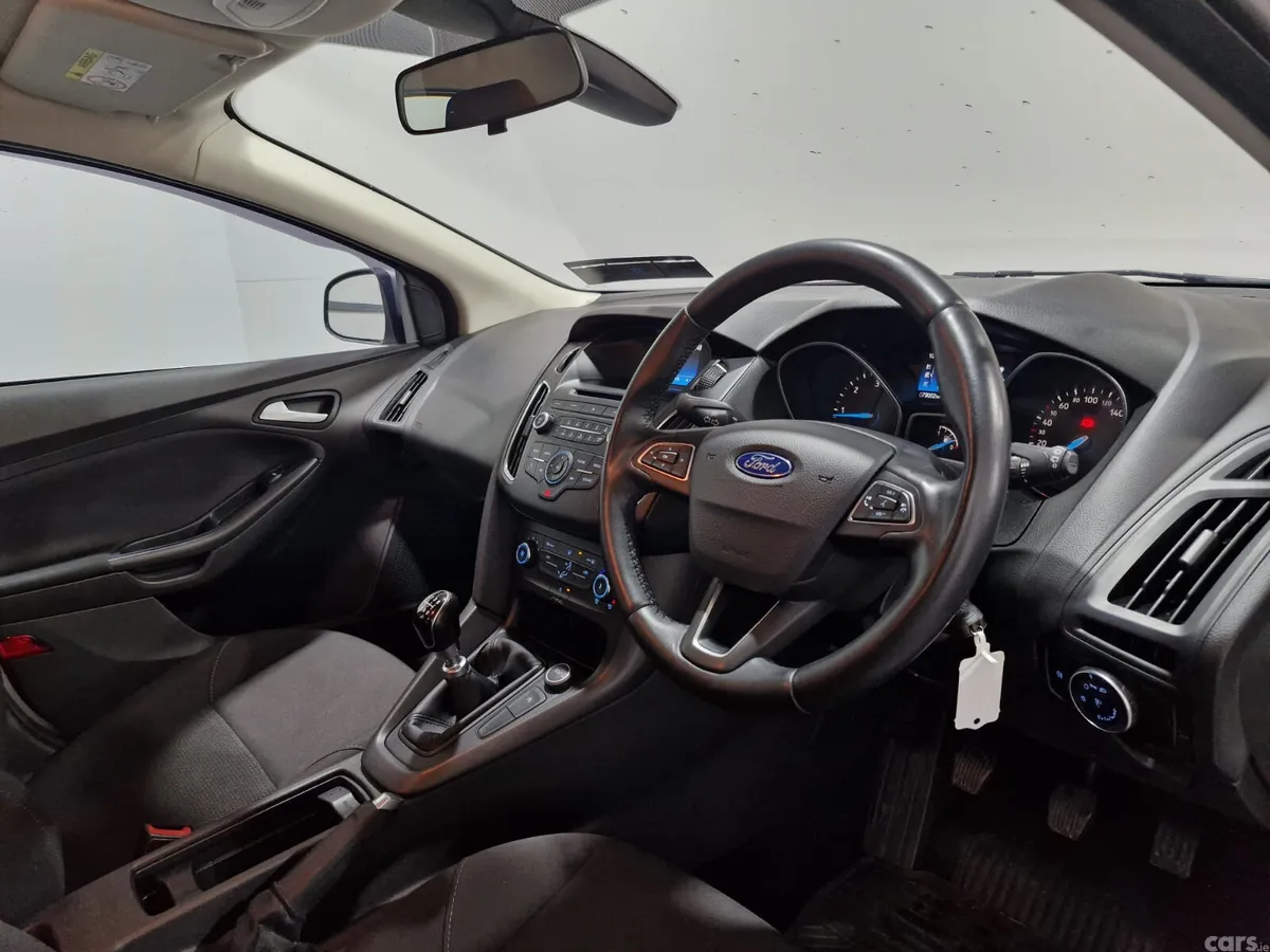 Ford Focus Hatchback, Diesel, 2017, Grey