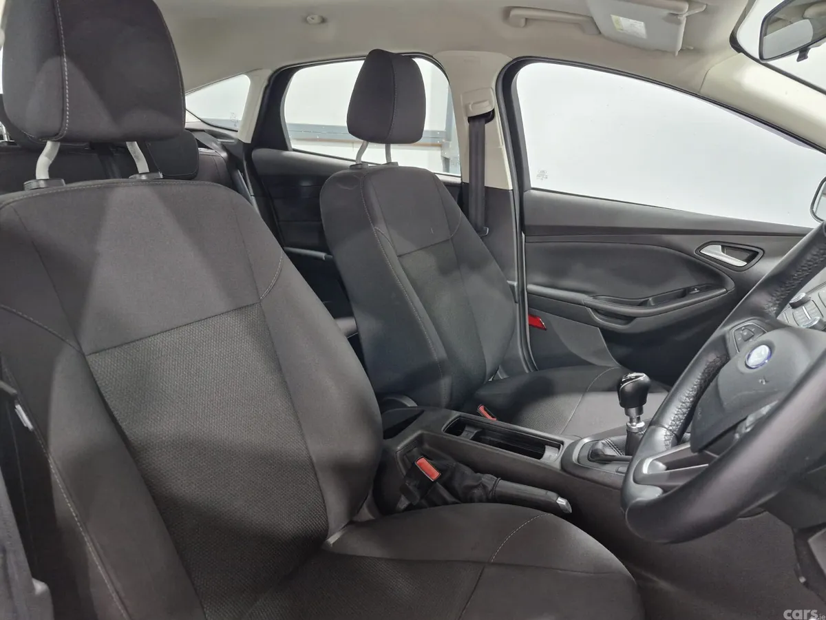 Ford Focus Hatchback, Diesel, 2017, Grey