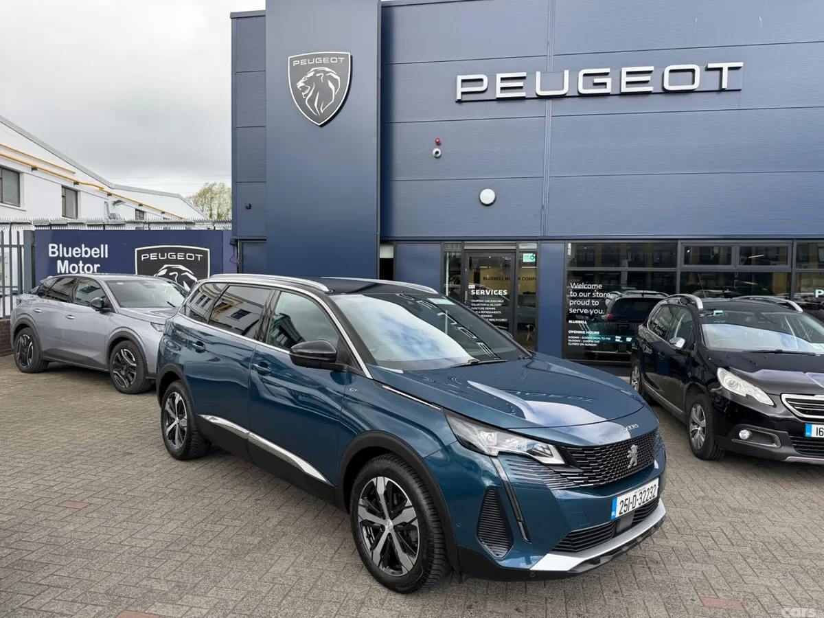 Peugeot 5008 MPV, Diesel, 2025, Blue
