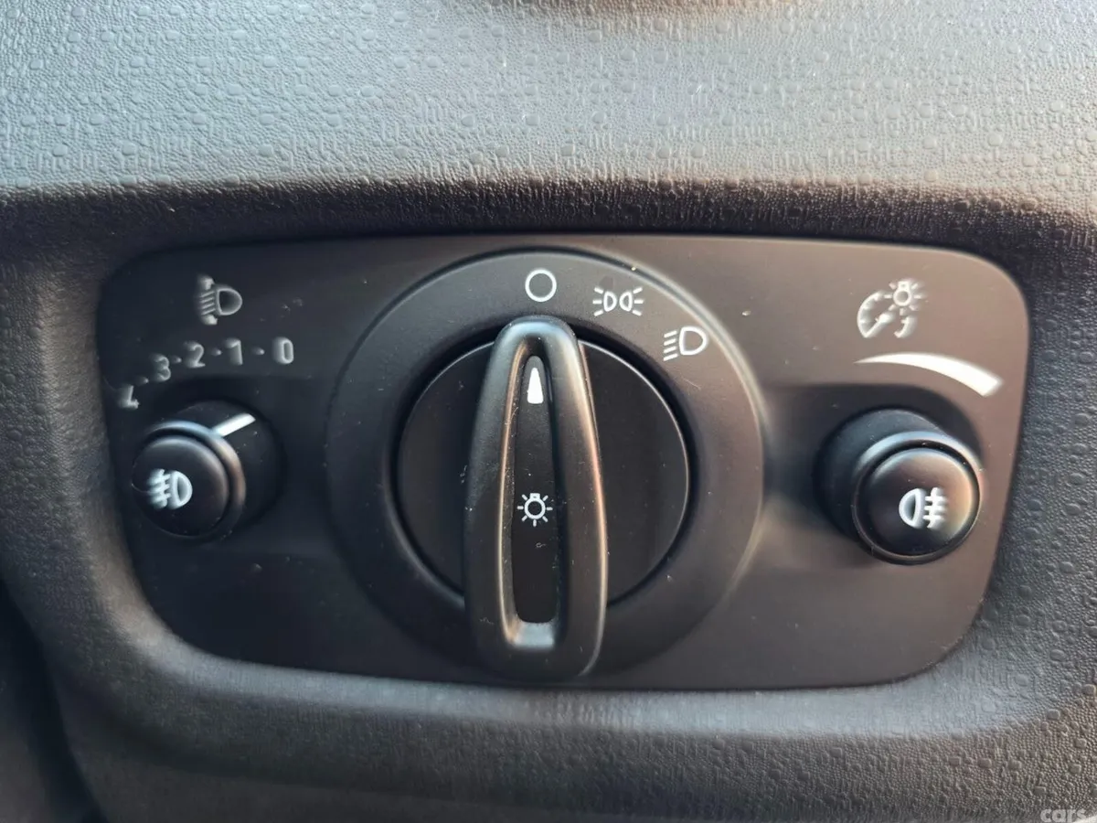 Ford Fiesta Hatchback, Petrol, 2017, Silver