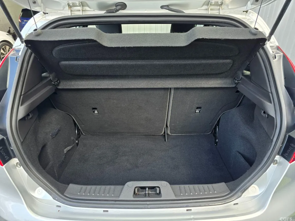 Ford Fiesta Hatchback, Petrol, 2017, Silver