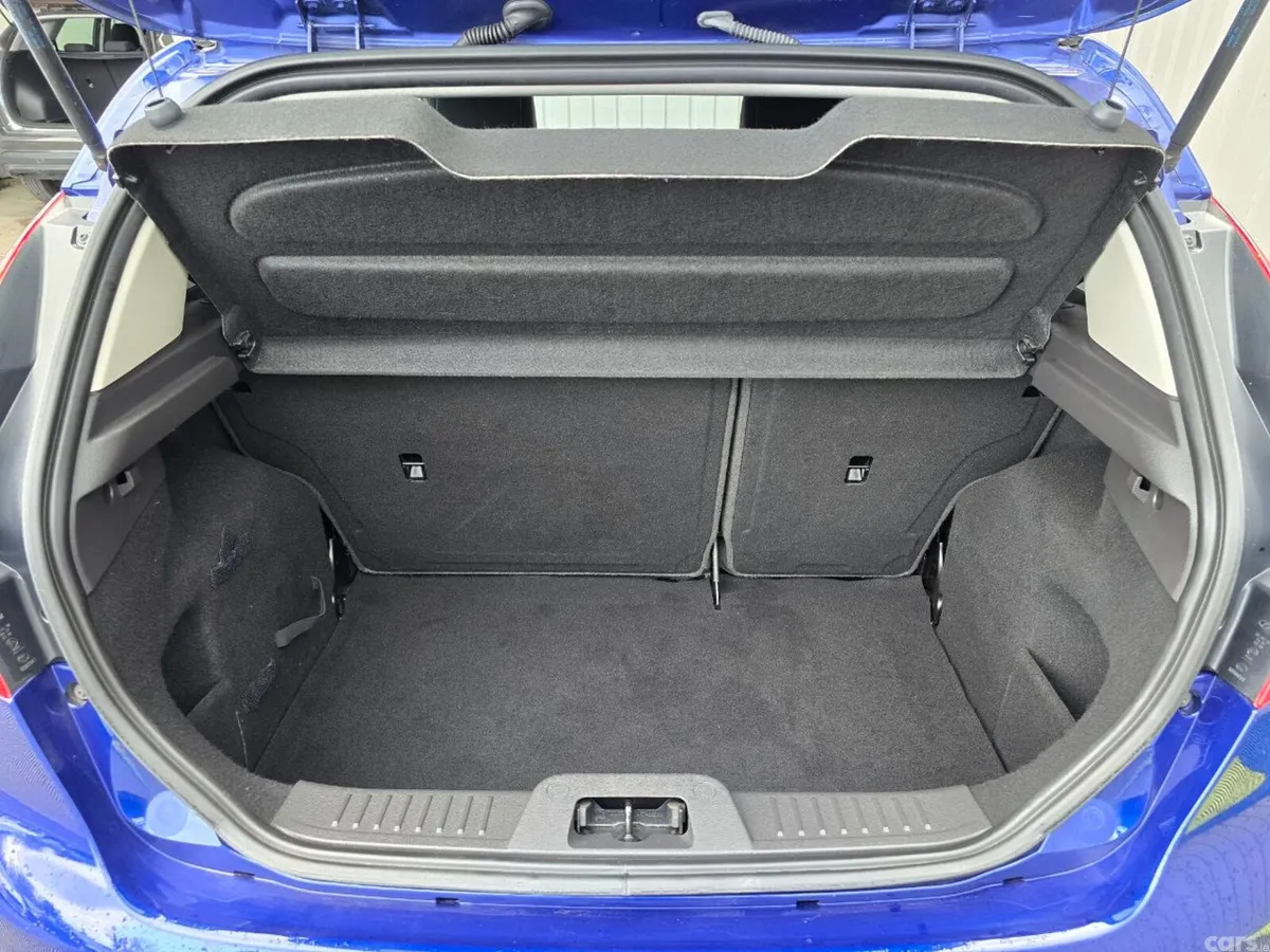 Ford Fiesta Hatchback, Petrol, 2015, Blue
