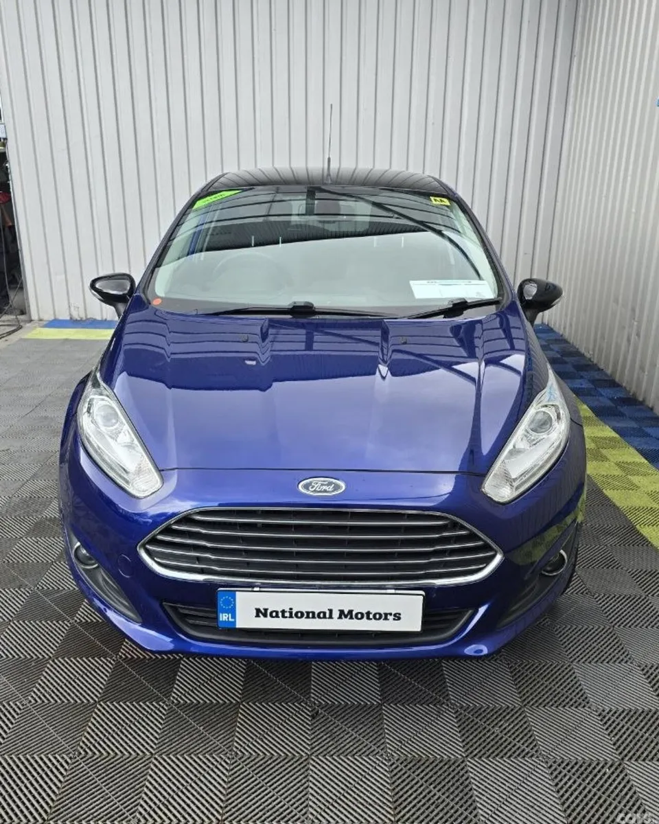 Ford Fiesta Hatchback, Petrol, 2015, Blue