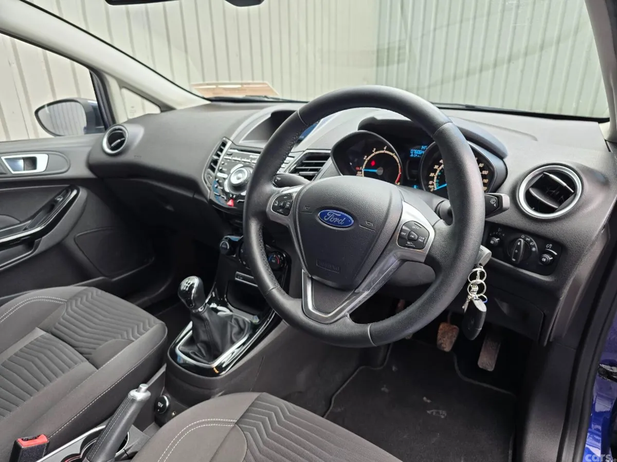 Ford Fiesta Hatchback, Petrol, 2015, Blue