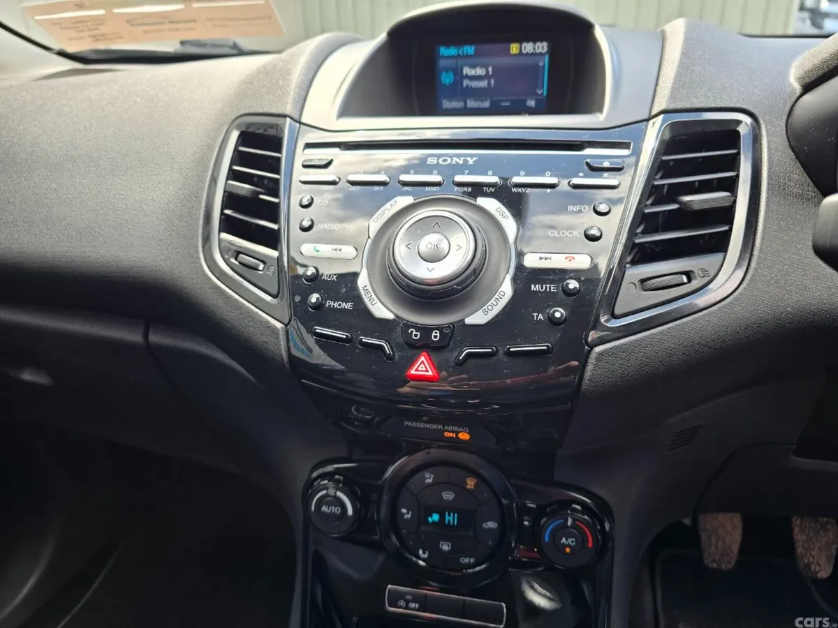 Ford Fiesta Hatchback, Petrol, 2015, Blue