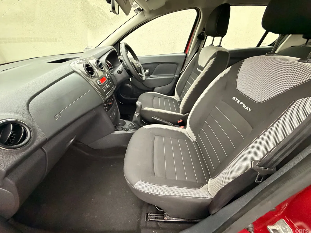 Dacia Sandero Stepway Hatchback, Diesel, 2017, Red