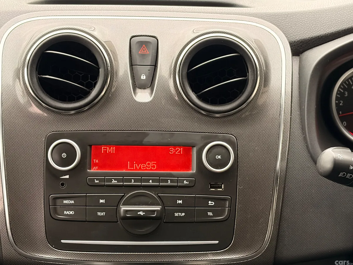 Dacia Sandero Stepway Hatchback, Diesel, 2017, Red