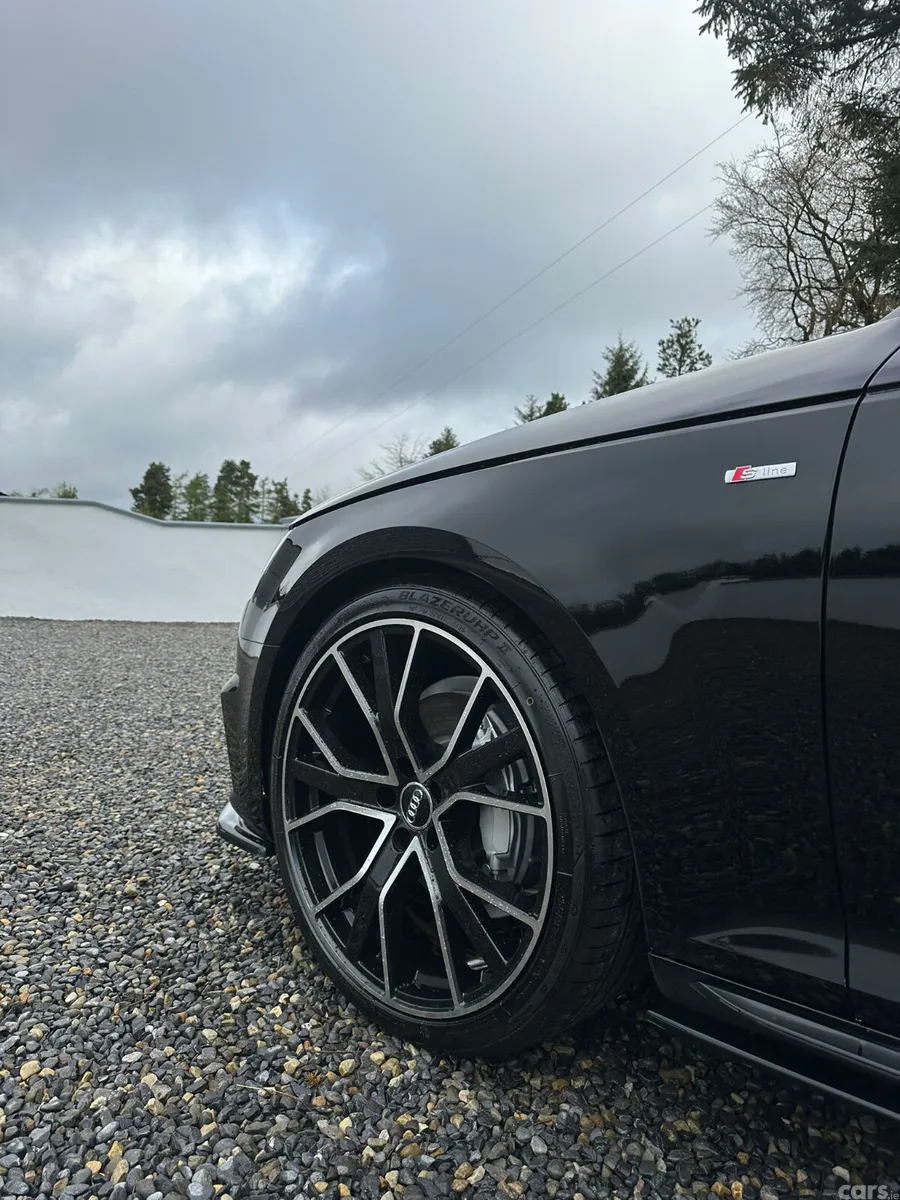 Audi A4 Saloon, Diesel, 2017, Black